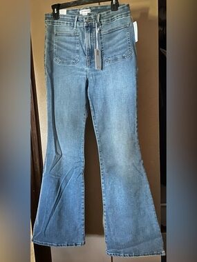 Good American “good legs “ flare Jeans nwt 12